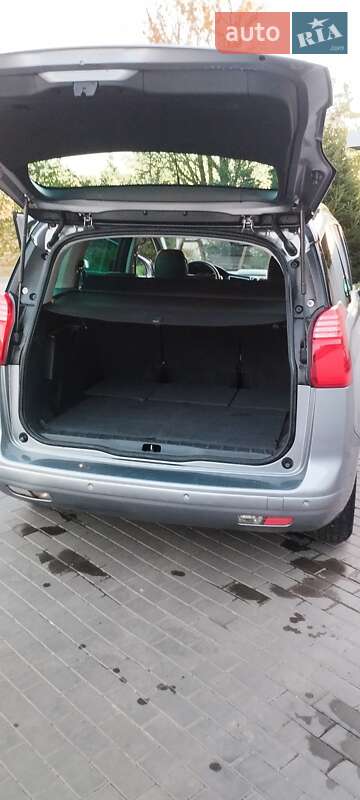 Микровэн Peugeot 5008 2015 в Тальном