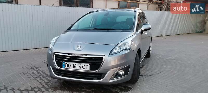 Peugeot 5008 2015