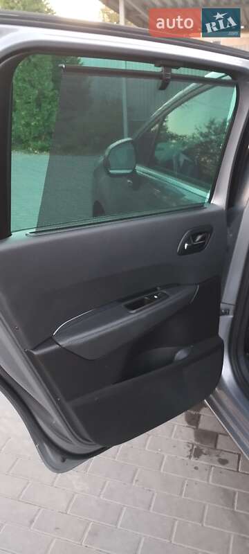 Микровэн Peugeot 5008 2015 в Тальном