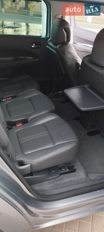 Микровэн Peugeot 5008 2015 в Тальном