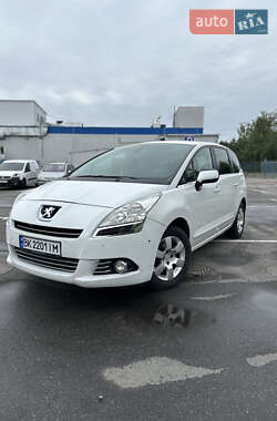 Микровэн Peugeot 5008 2011 в Киеве