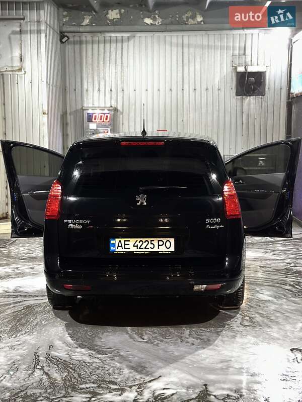Мікровен Peugeot 5008 2010 в Дніпрі