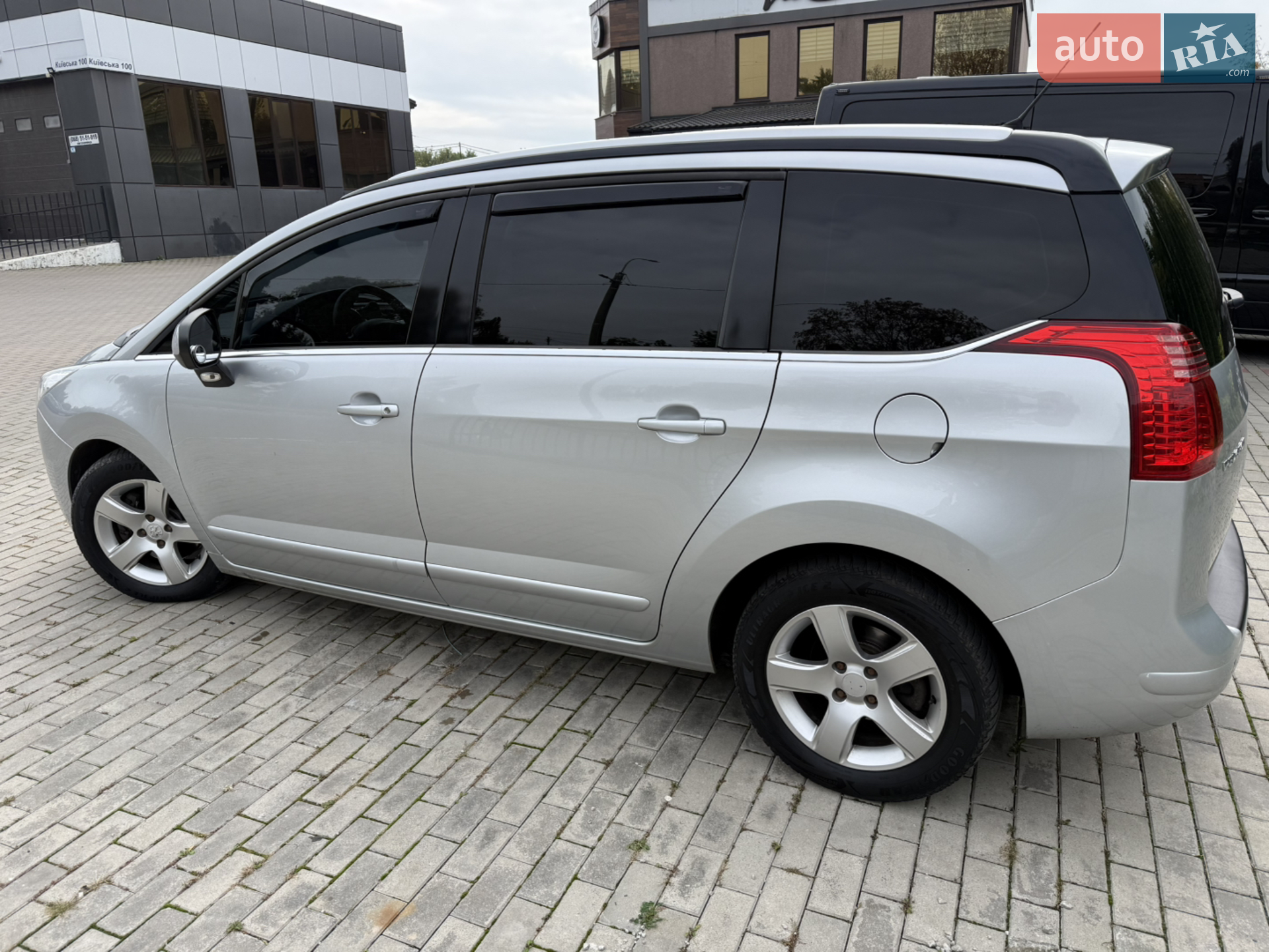 2010 Peugeot 5008 - мініатюра 3