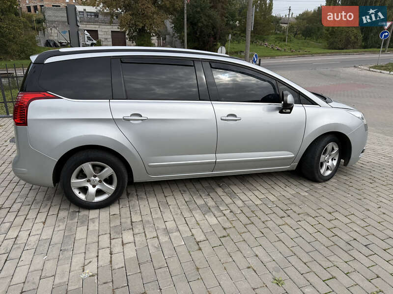 Мікровен Peugeot 5008 2010 в Рівному