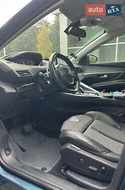 Внедорожник / Кроссовер Peugeot 5008 2017 в 