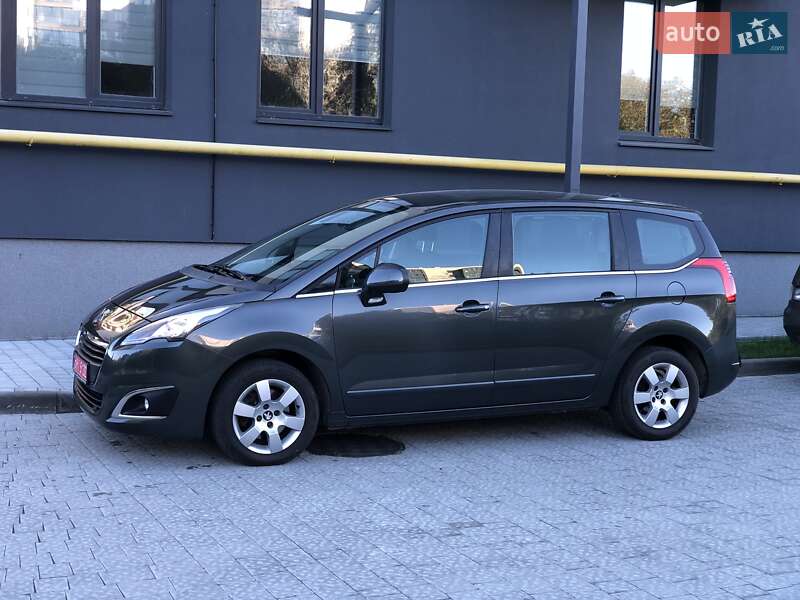 Микровэн Peugeot 5008 2014 в Львове