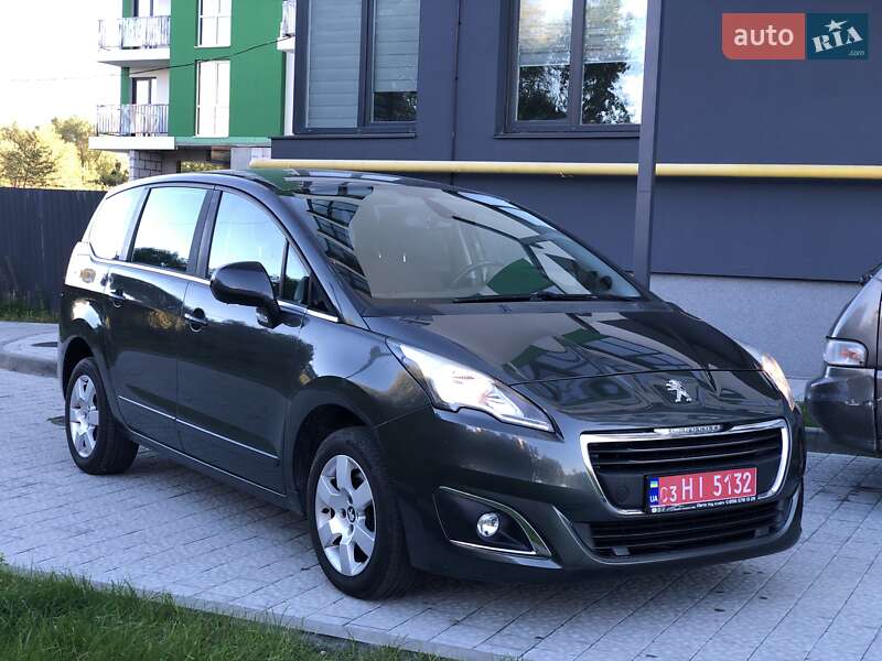 Микровэн Peugeot 5008 2014 в Львове