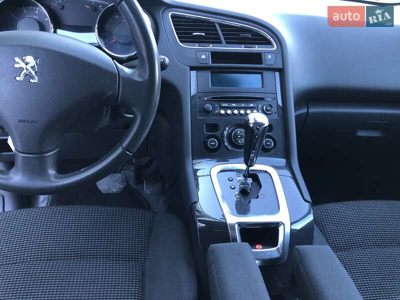 Микровэн Peugeot 5008 2014 в Львове