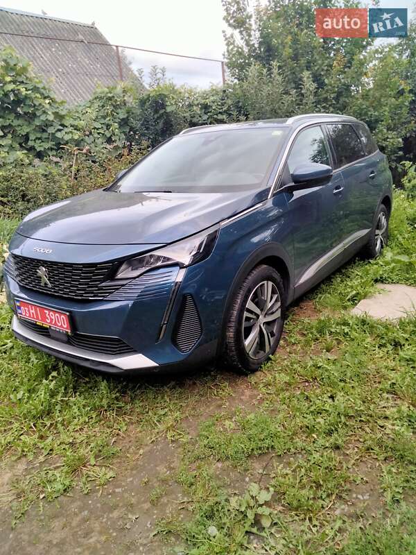 Внедорожник / Кроссовер Peugeot 5008 2021 в Ужгороде