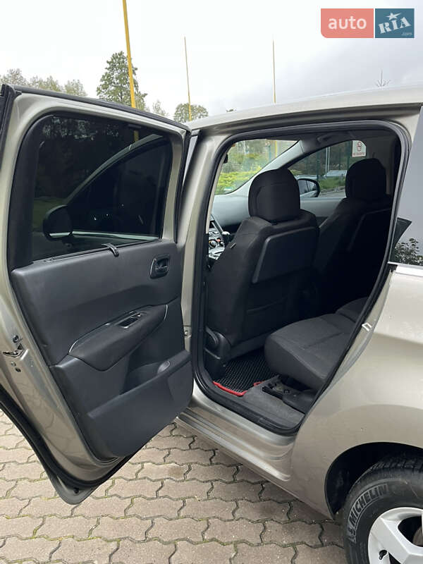 Микровэн Peugeot 5008 2010 в Бродах фото 29 Микровэн Peugeot 5008 2010 в Бродах