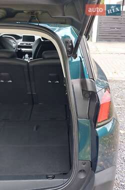 Позашляховик / Кросовер Peugeot 5008 2019 в 
