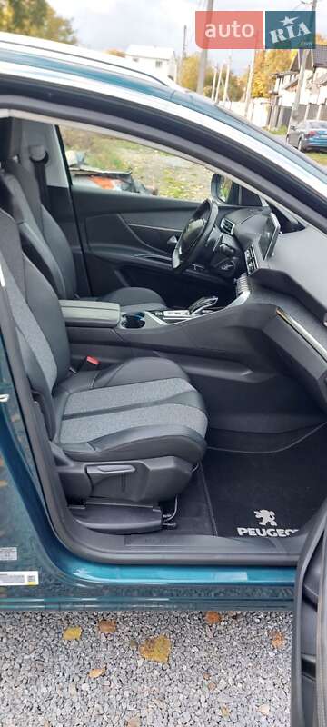 Позашляховик / Кросовер Peugeot 5008 2019 в Львові