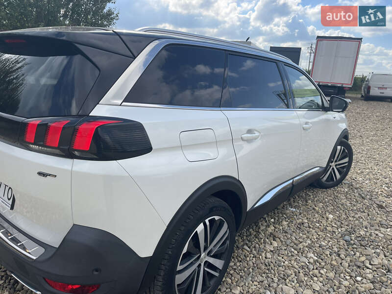 Внедорожник / Кроссовер Peugeot 5008 2017 в Львове