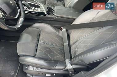 Внедорожник / Кроссовер Peugeot 5008 2017 в 