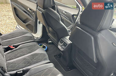 Внедорожник / Кроссовер Peugeot 5008 2017 в 