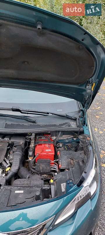 Позашляховик / Кросовер Peugeot 5008 2019 в Львові