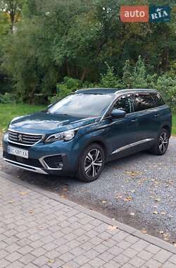 Позашляховик / Кросовер Peugeot 5008 2019 в 