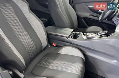 Внедорожник / Кроссовер Peugeot 5008 2019 в 