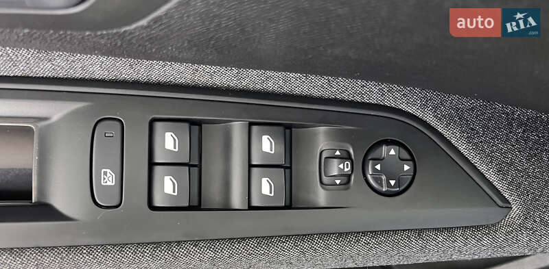 Внедорожник / Кроссовер Peugeot 5008 2019 в Львове