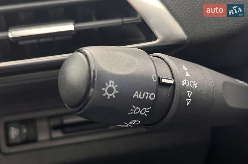 Внедорожник / Кроссовер Peugeot 5008 2019 в Львове