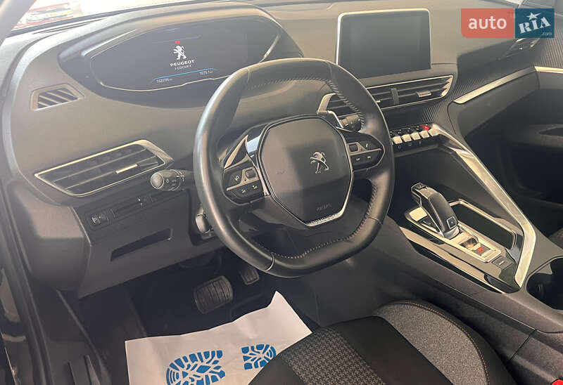 Внедорожник / Кроссовер Peugeot 5008 2019 в Львове