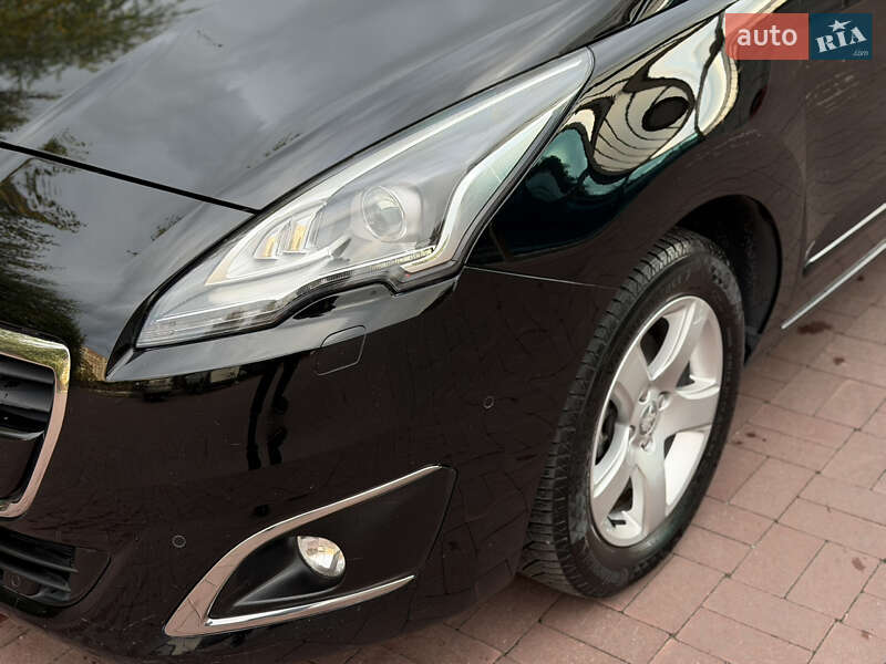 Микровэн Peugeot 5008 2014 в Ровно
