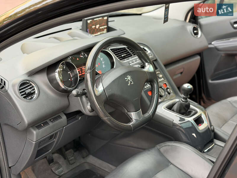 Микровэн Peugeot 5008 2014 в Ровно
