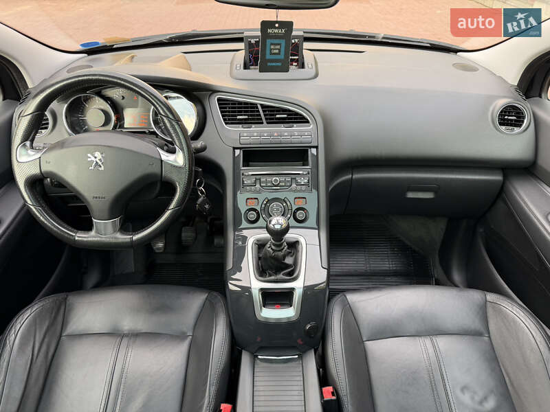 Микровэн Peugeot 5008 2014 в Ровно