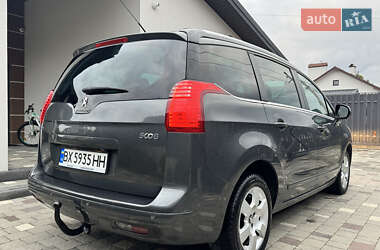 Микровэн Peugeot 5008 2016 в 