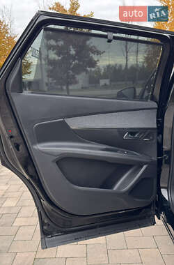 Внедорожник / Кроссовер Peugeot 5008 2020 в 