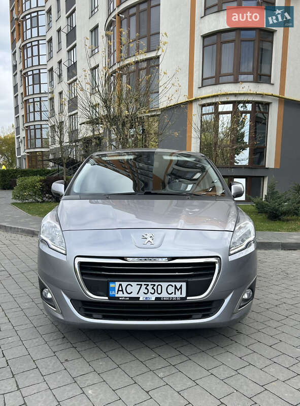 Микровэн Peugeot 5008 2015 в Ивано-Франковске