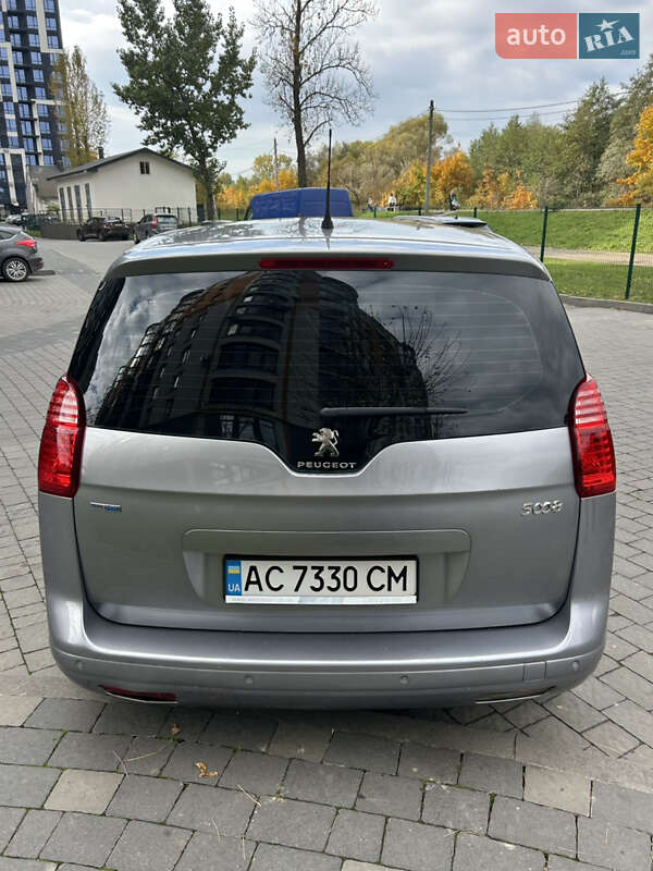 Микровэн Peugeot 5008 2015 в Ивано-Франковске