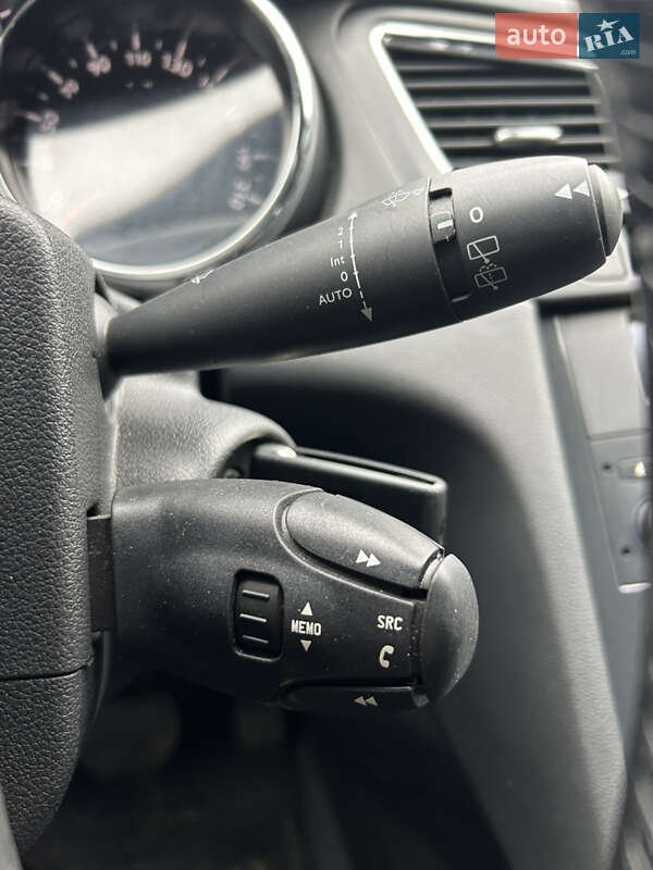 Микровэн Peugeot 5008 2015 в Ивано-Франковске