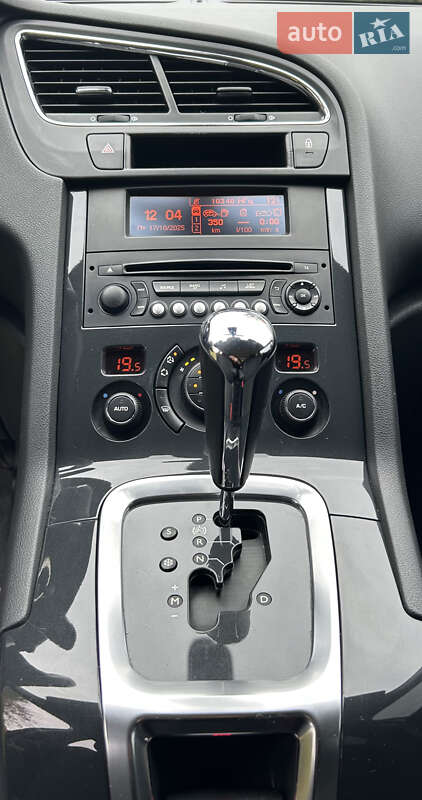 Микровэн Peugeot 5008 2015 в Ивано-Франковске