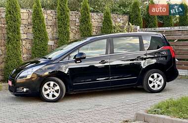 Микровэн Peugeot 5008 2012 в 
