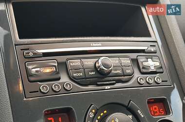 Микровэн Peugeot 5008 2012 в 