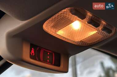 Микровэн Peugeot 5008 2012 в 