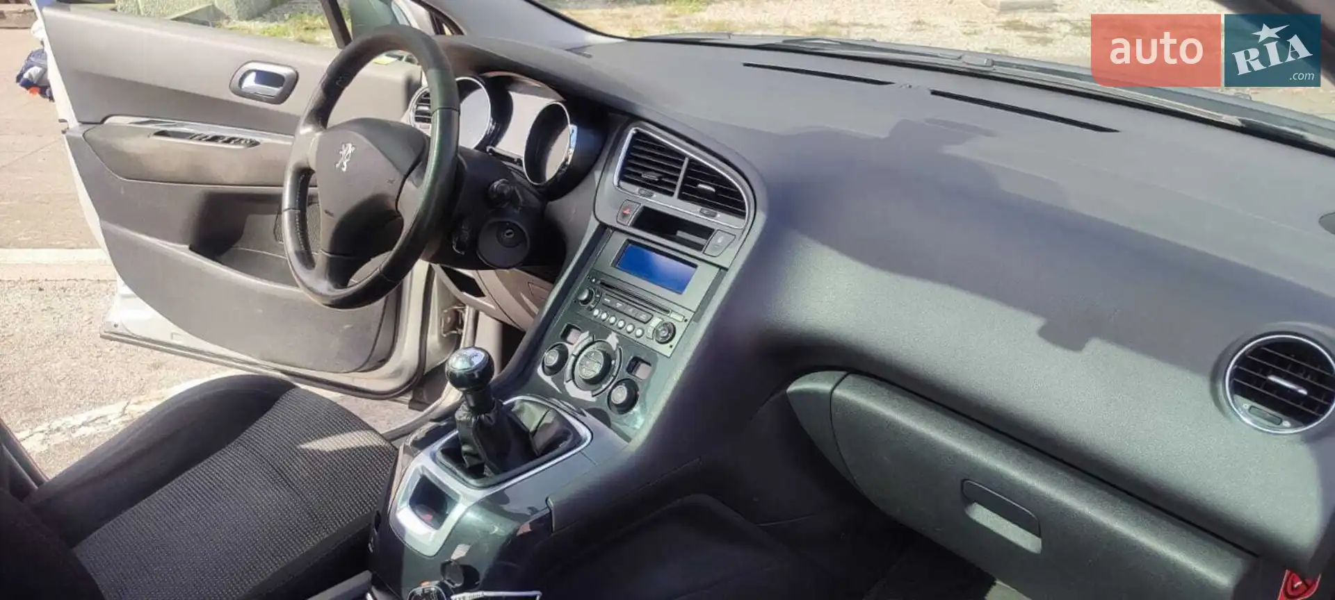 2010 Peugeot 5008 - мініатюра 18
