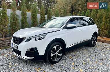 Внедорожник / Кроссовер Peugeot 5008 2017 в 