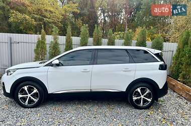 Внедорожник / Кроссовер Peugeot 5008 2017 в 