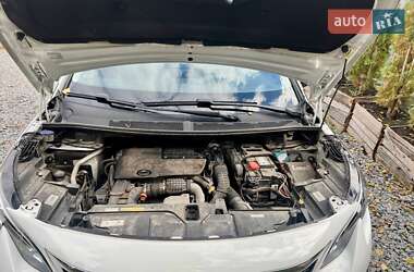 Внедорожник / Кроссовер Peugeot 5008 2017 в 