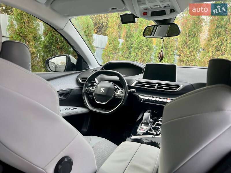 Позашляховик / Кросовер Peugeot 5008 2017 в Полтаві фото 74 Позашляховик / Кросовер Peugeot 5008 2017 в Полтаві