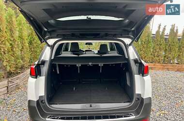 Внедорожник / Кроссовер Peugeot 5008 2017 в 