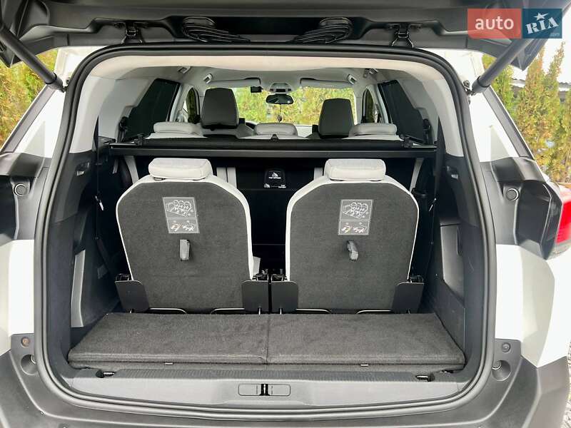 Позашляховик / Кросовер Peugeot 5008 2017 в Полтаві фото 89 Позашляховик / Кросовер Peugeot 5008 2017 в Полтаві