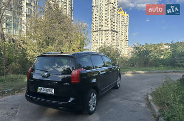 Микровэн Peugeot 5008 2010 в 