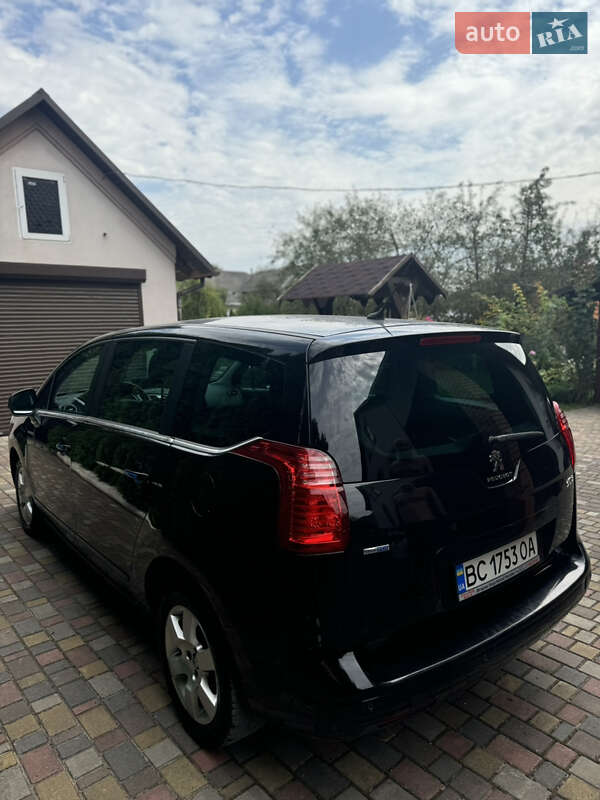 Микровэн Peugeot 5008 2015 в Ивано-Франковске