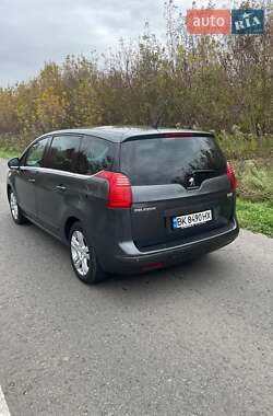 Микровэн Peugeot 5008 2010 в 