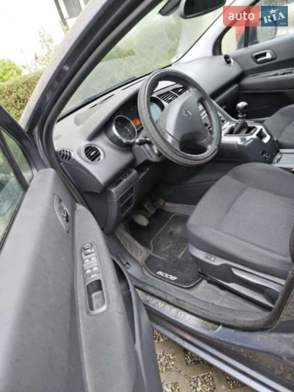 Микровэн Peugeot 5008 2011 в Львове фото 7 Микровэн Peugeot 5008 2011 в Львове