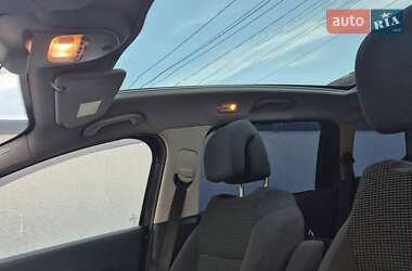 Микровэн Peugeot 5008 2014 в 