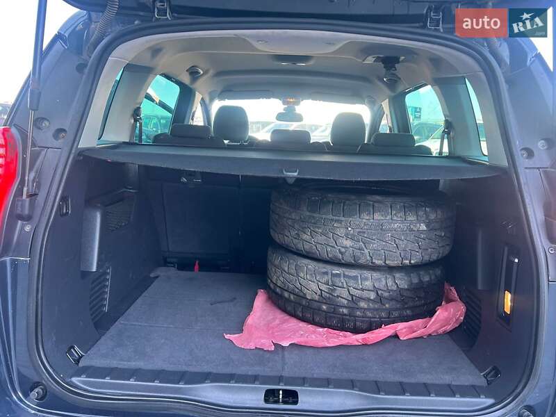 Микровэн Peugeot 5008 2012 в Львове фото 34 Микровэн Peugeot 5008 2012 в Львове